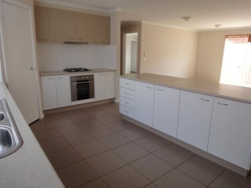 25 Emperor Parade, Tarneit VIC 3029