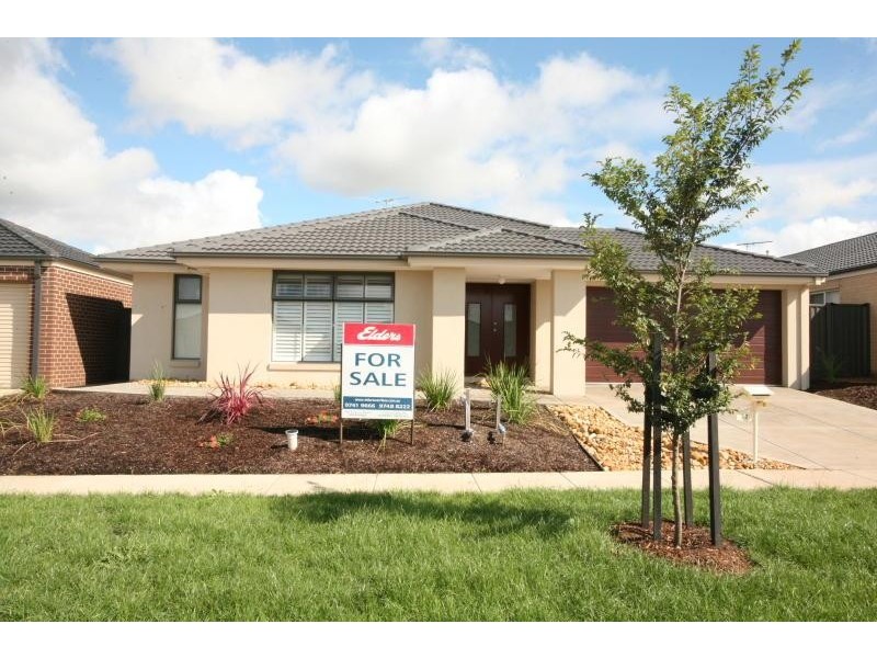 32 Kinglake Drive, Wyndham Vale VIC 3024