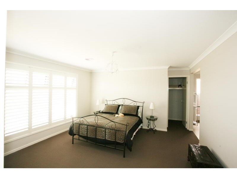 32 Kinglake Drive, Wyndham Vale VIC 3024