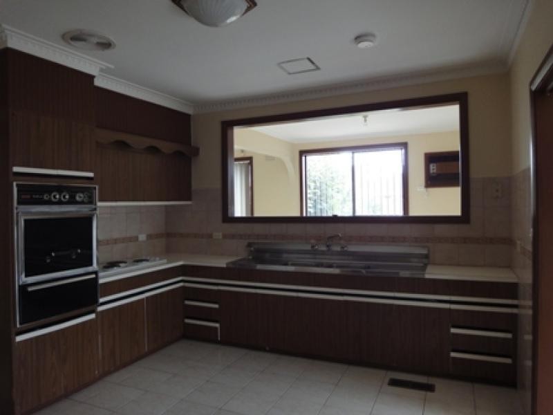 14 First Avenue, Hoppers Crossing VIC 3029