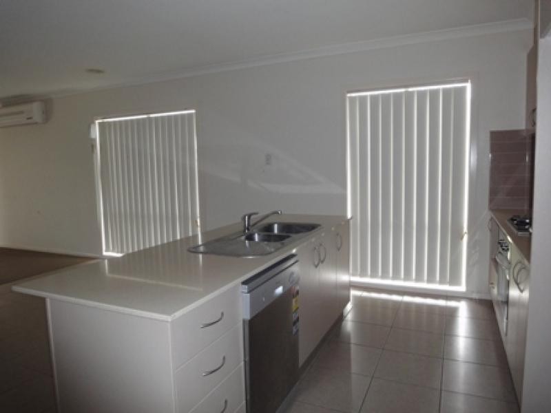 30 Loretta Boulevard, Tarneit VIC 3029