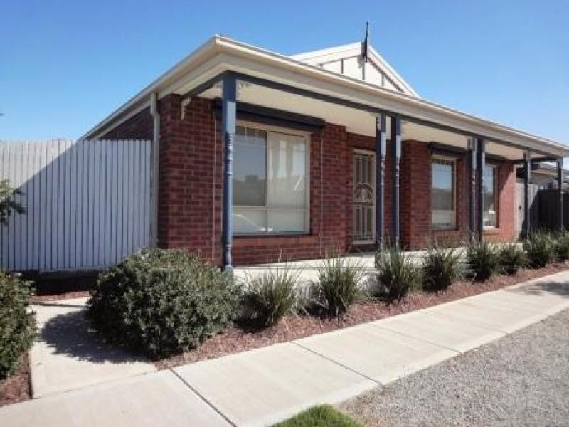 14 Hoddle Link, Wyndham Vale VIC 3024