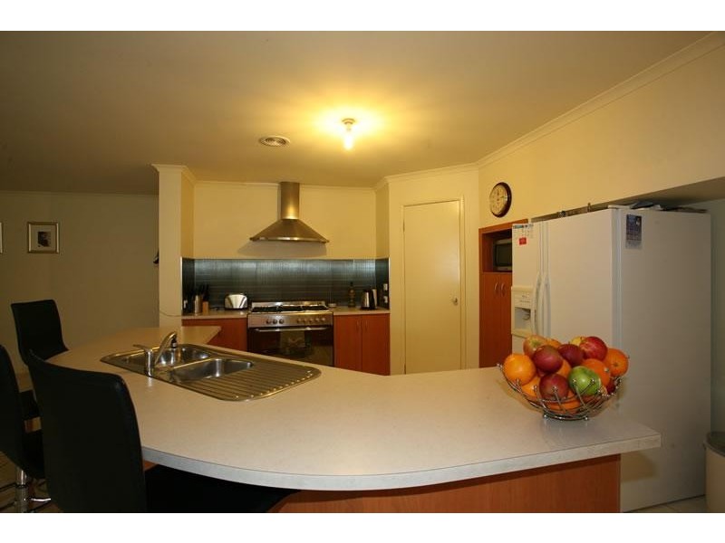 10 Kingsfield Way, Truganina VIC 3029