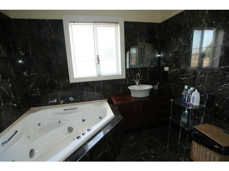 41 Caradon Drive, Truganina VIC 3029