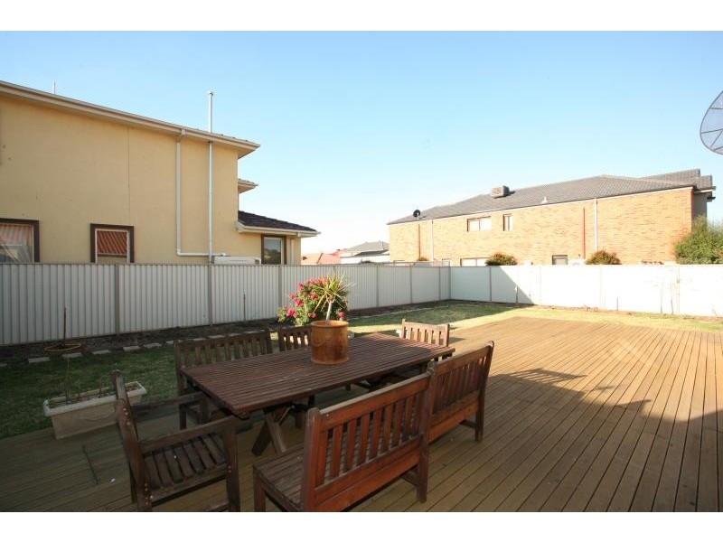 41 Caradon Drive, Truganina VIC 3029