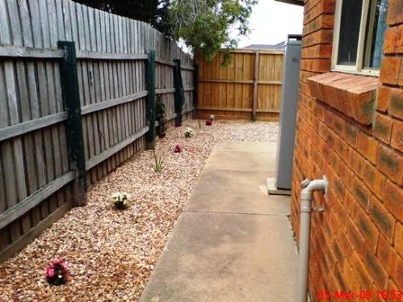 Unit 1/127 Bellbridge Drive, Hoppers Crossing VIC 3029