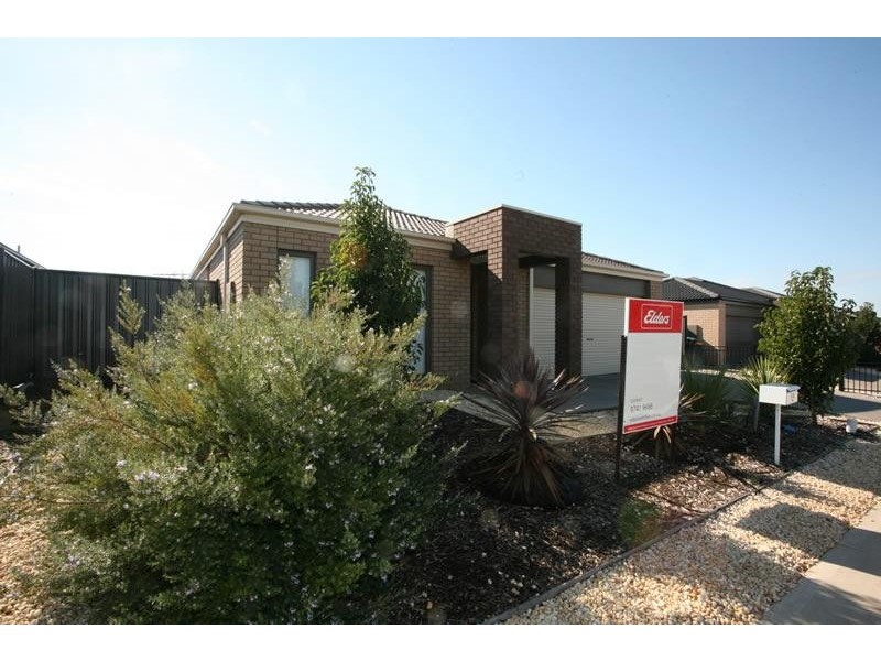 30 Loretta Boulevard, Tarneit VIC 3029