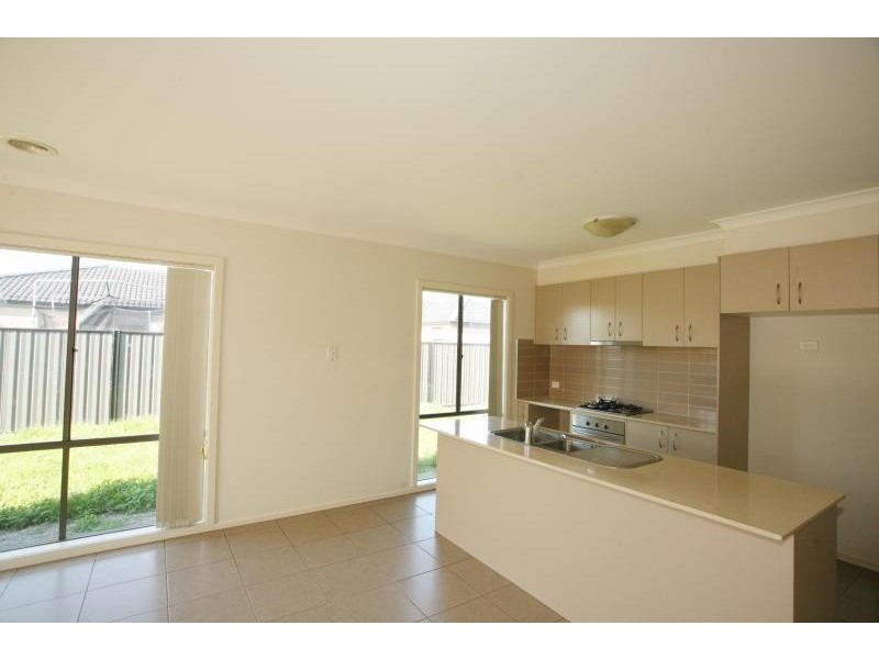 30 Loretta Boulevard, Tarneit VIC 3029