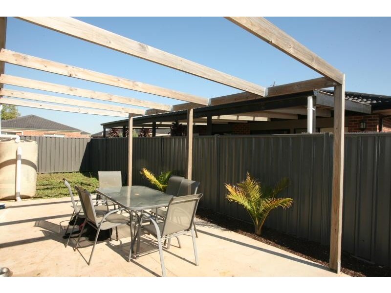 2 Boga Place, Wyndham Vale VIC 3024