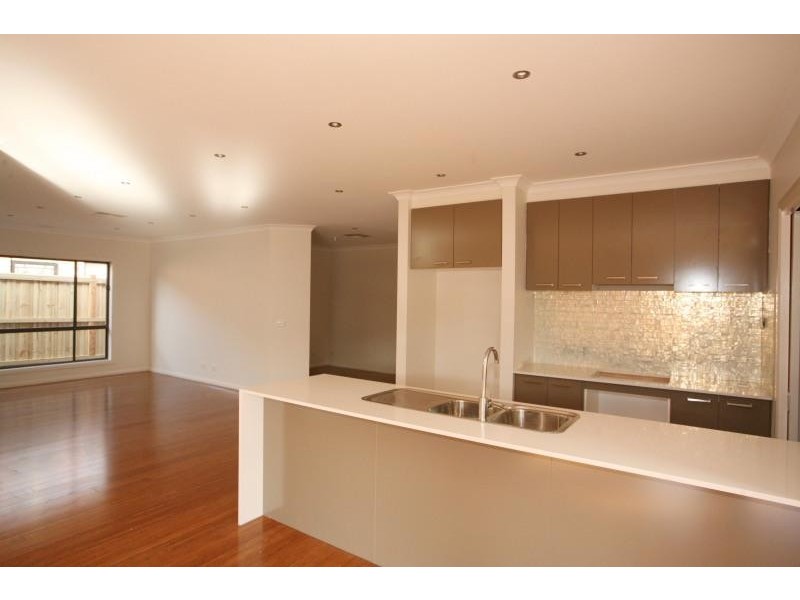 24 Brimstone Drive, Tarneit VIC 3029