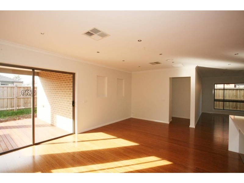 24 Brimstone Drive, Tarneit VIC 3029