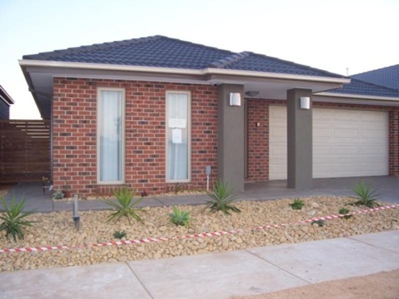 120 Inverell Parkway, Tarneit VIC 3029