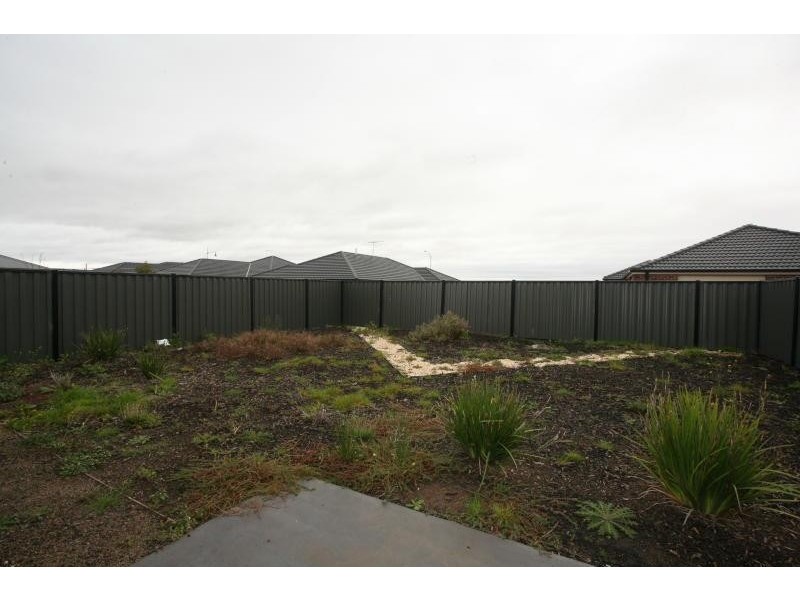 26 Blue Jay Crescent, Tarneit VIC 3029