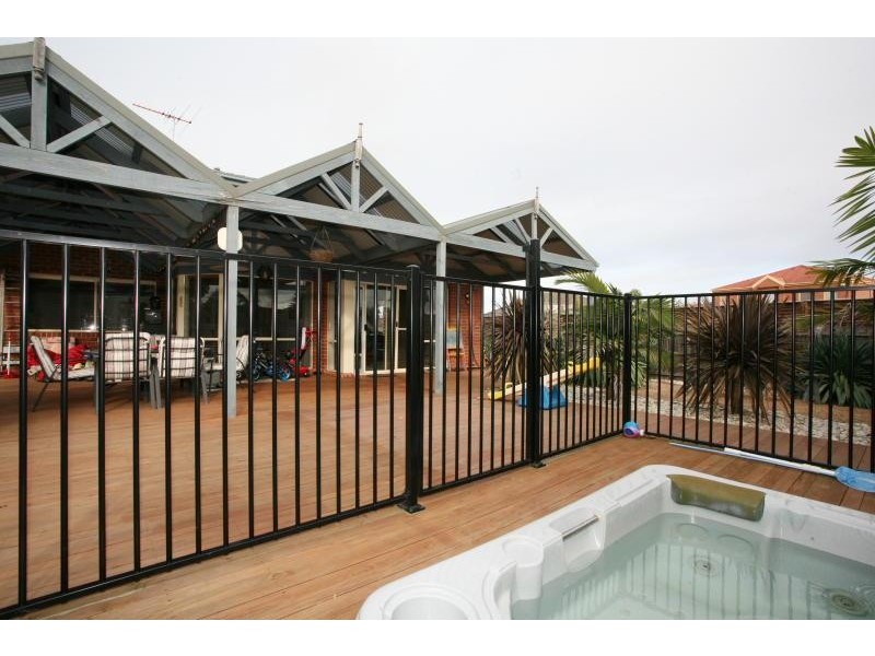 1 Trentham Close, Hoppers Crossing VIC 3029