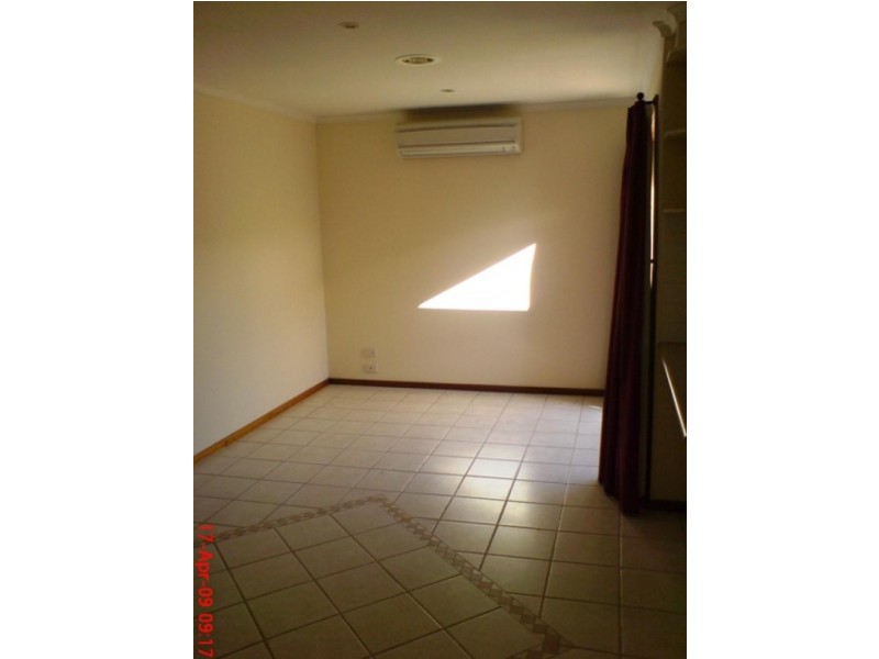 15a Albatross Avenue, Werribee VIC 3030