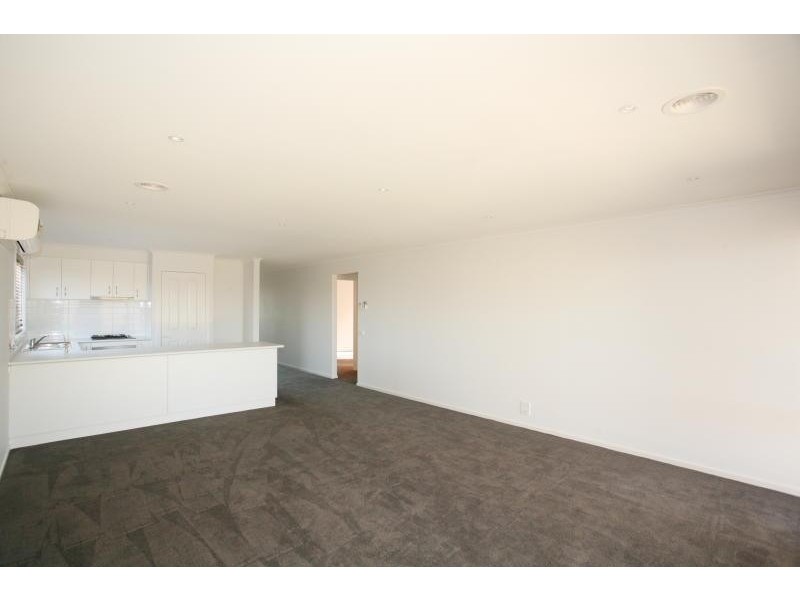 2 Sahara Way, Truganina VIC 3029