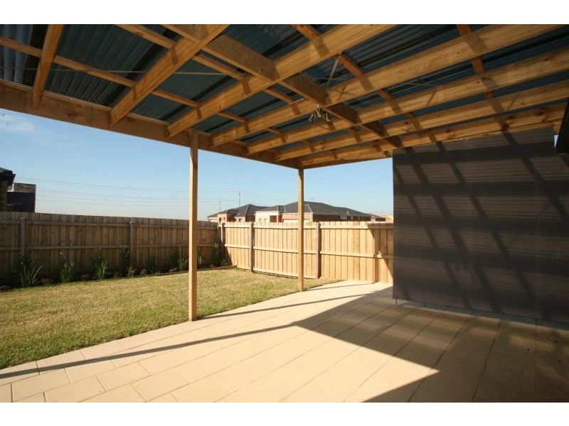 2 Sahara Way, Truganina VIC 3029