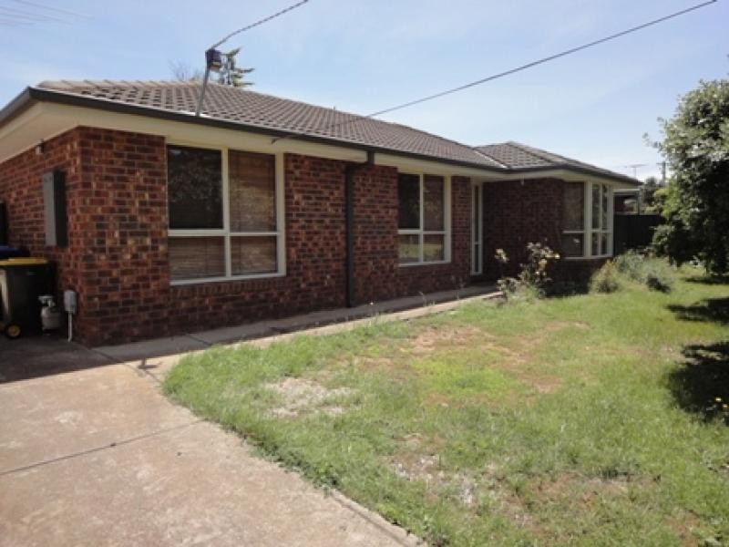 10 Illawong Grove, Werribee VIC 3030