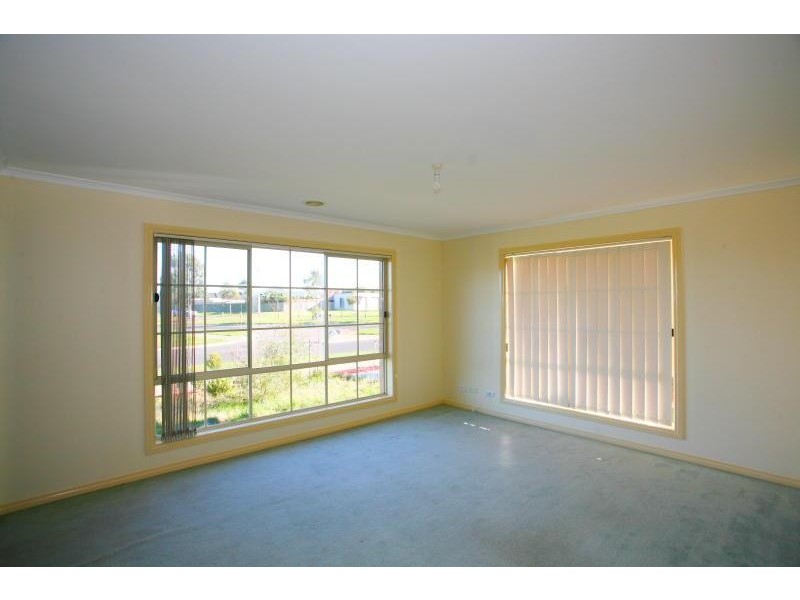 Unit 18/52 Latham Street, Werribee VIC 3030