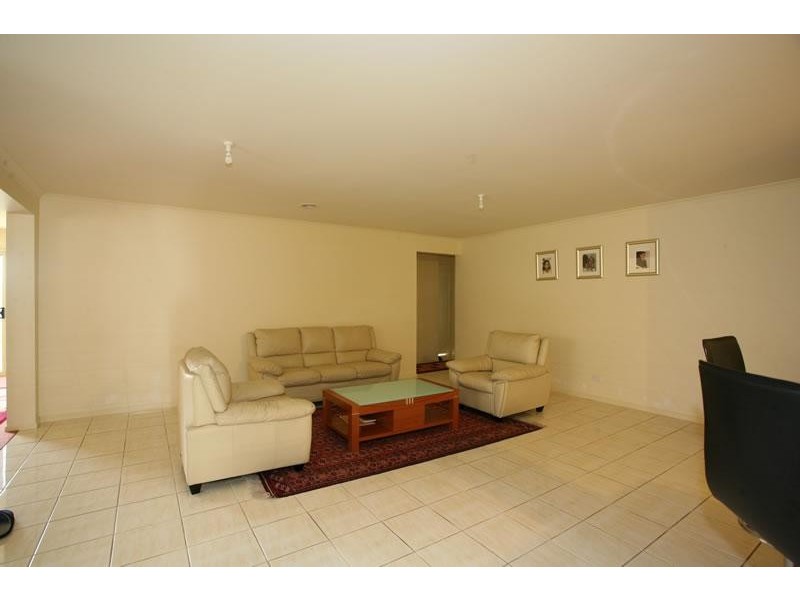 10 Kingsfield Way, Truganina VIC 3029