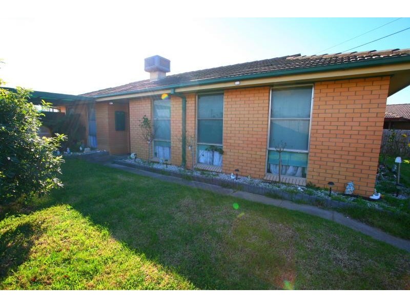 8 Thrush Court, Werribee VIC 3030