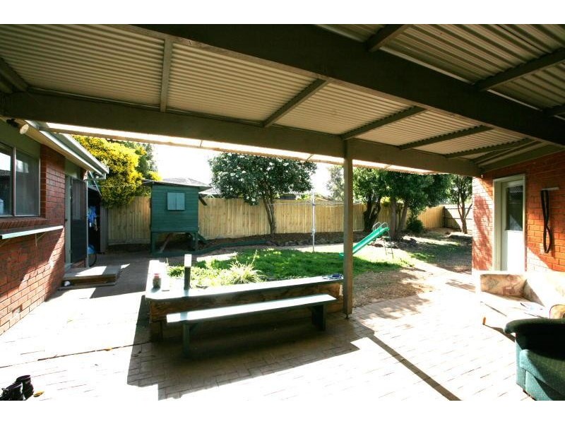 4 Lachlan Court, Werribee VIC 3030