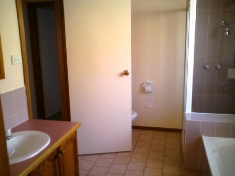 50 Wilmington Avenue, Hoppers Crossing VIC 3029