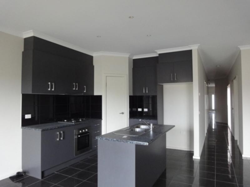 Unit 1/8 Horseshoe Circuit, Truganina VIC 3029
