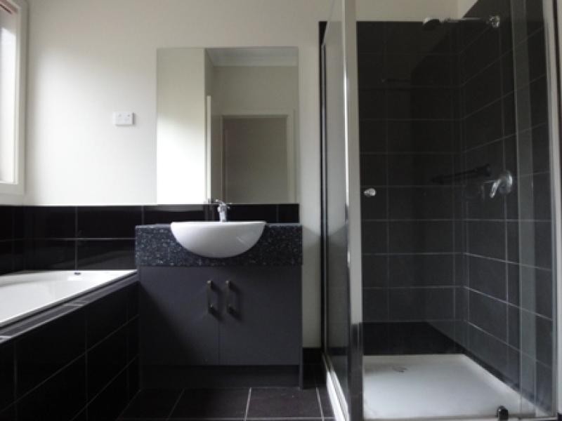 Unit 1/8 Horseshoe Circuit, Truganina VIC 3029