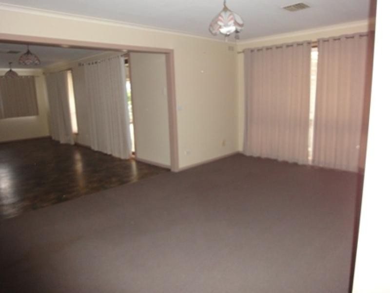 13 Jacaranda Court, Werribee VIC 3030