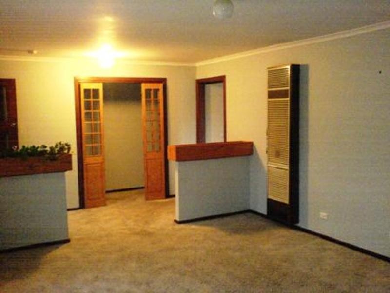 18 Julier Crescent, Hoppers Crossing VIC 3029