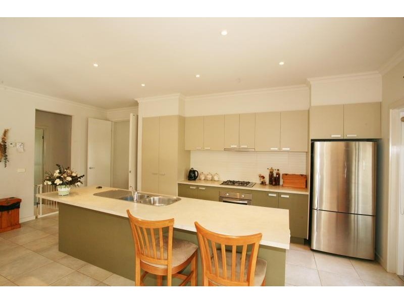 18 Jade Crescent, Wyndham Vale VIC 3024