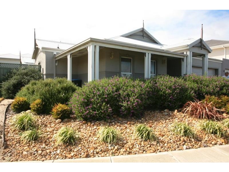 18 Jade Crescent, Wyndham Vale VIC 3024