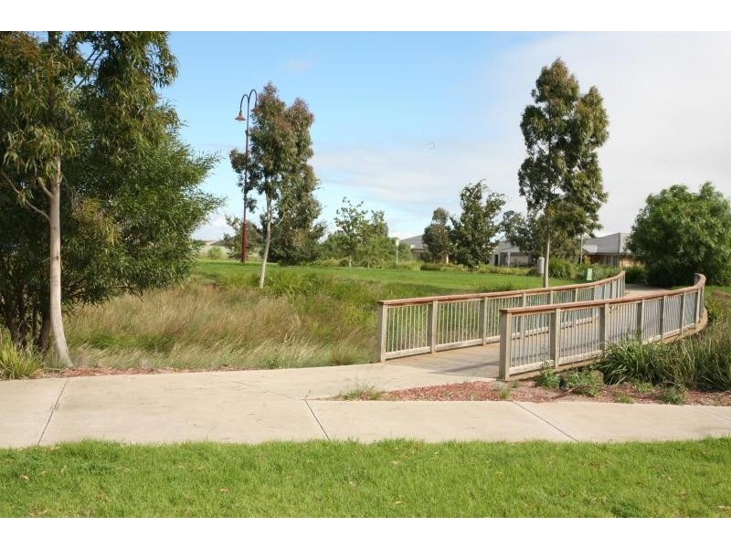 18 Jade Crescent, Wyndham Vale VIC 3024