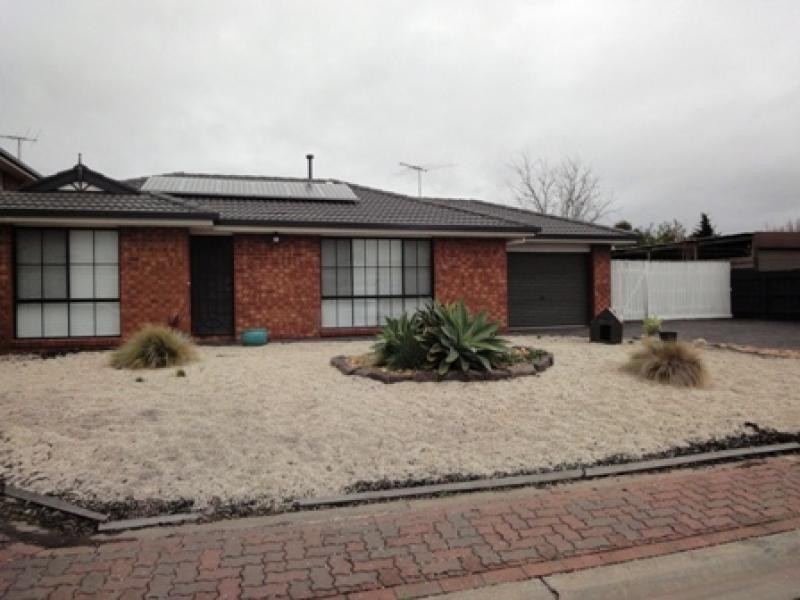 2 Lorraine Close, Hoppers Crossing VIC 3029