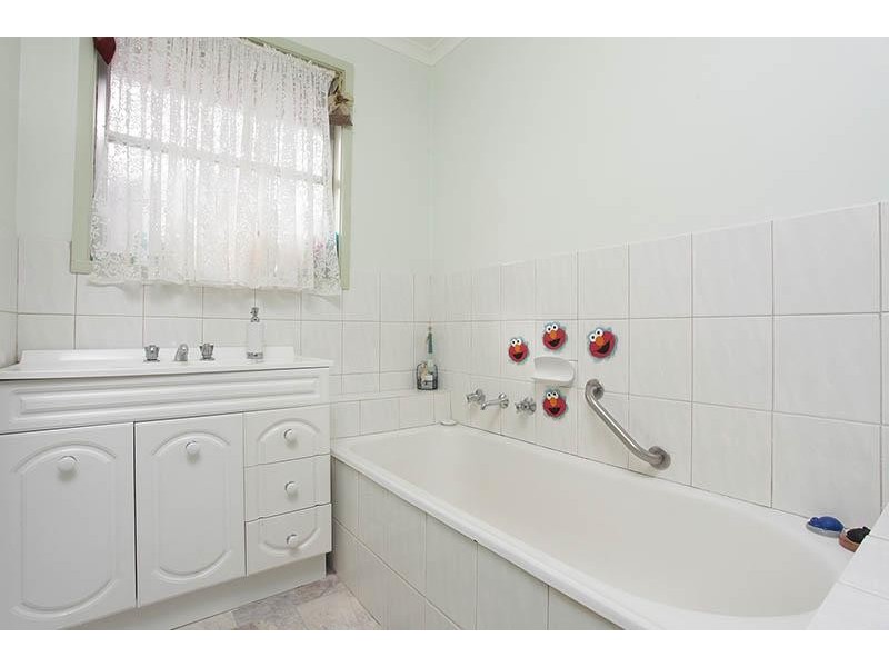 8 Thrush Court, Werribee VIC 3030