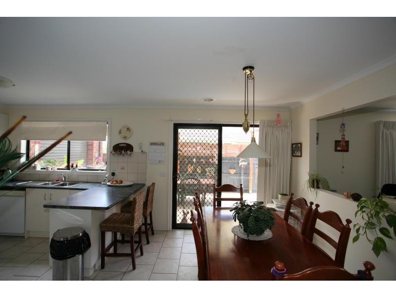 8 Freesia Court, Hoppers Crossing VIC 3029