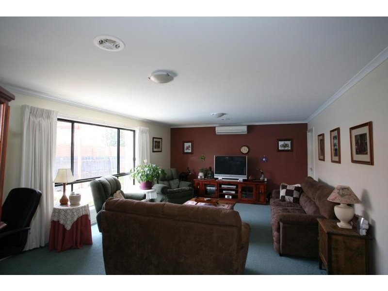 8 Freesia Court, Hoppers Crossing VIC 3029