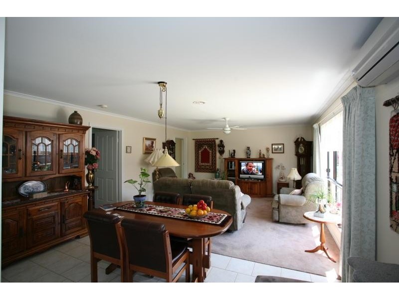 8 Freesia Court, Hoppers Crossing VIC 3029