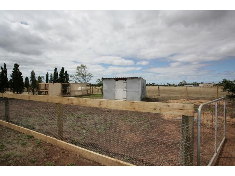 75 William Road, Little River VIC 3211