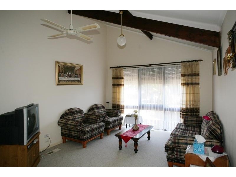 27 Hughes Street, Hoppers Crossing VIC 3029