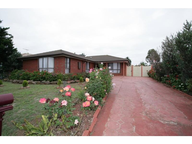 4 Flinders Crescent, Wyndham Vale VIC 3024