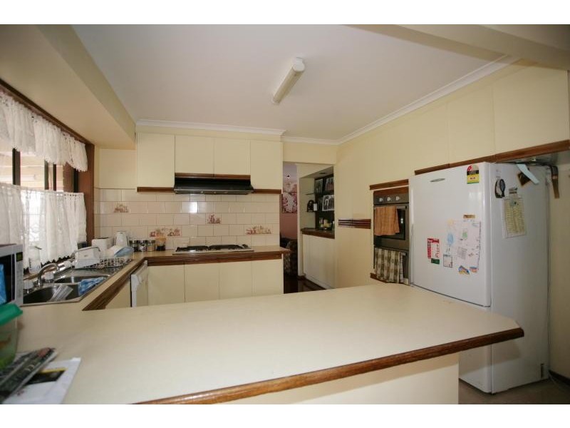 4 Flinders Crescent, Wyndham Vale VIC 3024