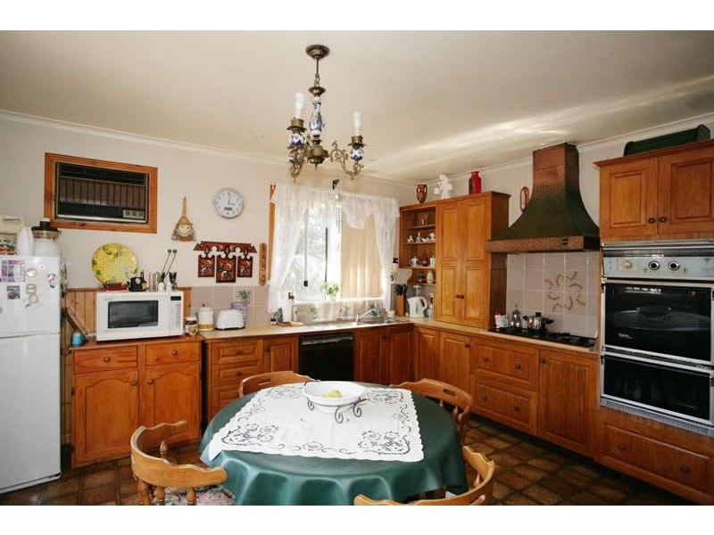 27 Henderson Street, Laverton VIC 3028