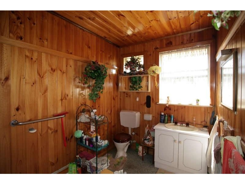 27 Henderson Street, Laverton VIC 3028