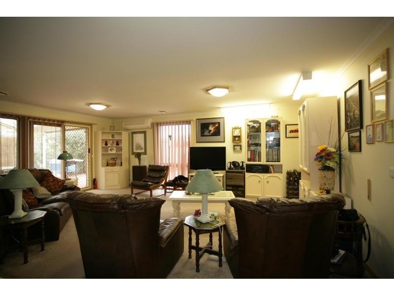 27 Ashton Crescent, Hoppers Crossing VIC 3029