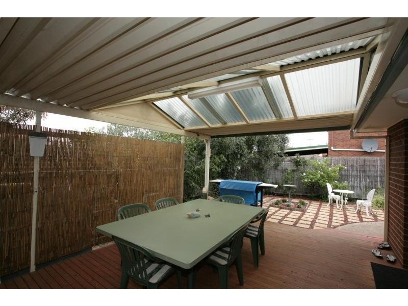 27 Ashton Crescent, Hoppers Crossing VIC 3029
