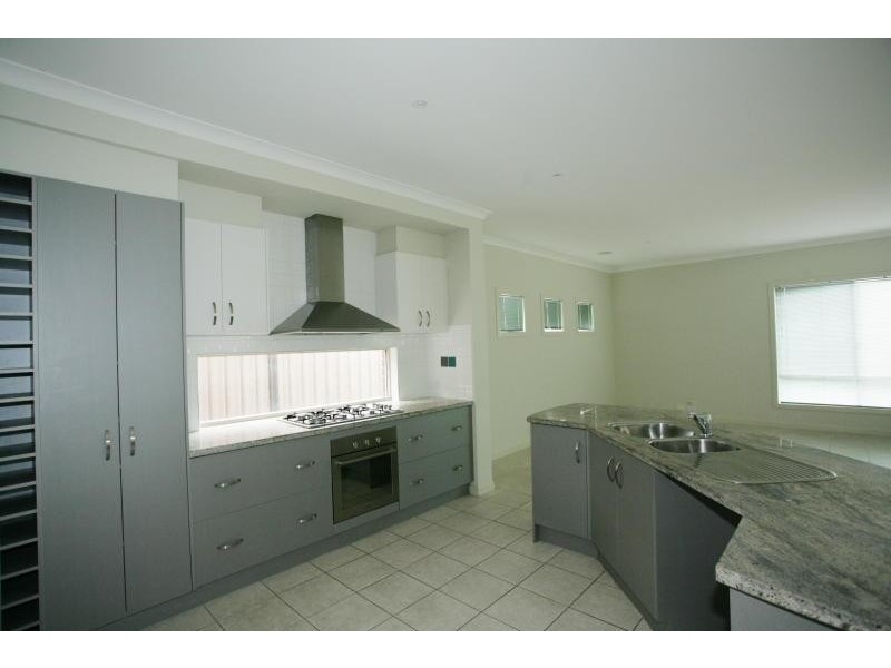 15 Nottingham Crescent, Tarneit VIC 3029