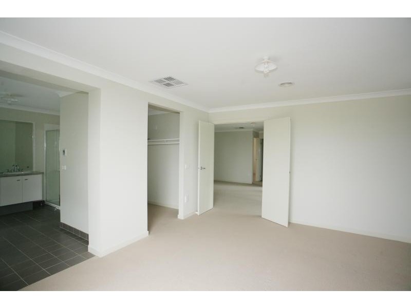 15 Nottingham Crescent, Tarneit VIC 3029
