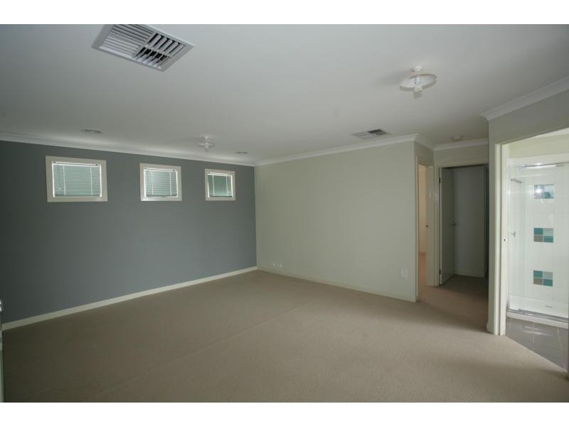 15 Nottingham Crescent, Tarneit VIC 3029